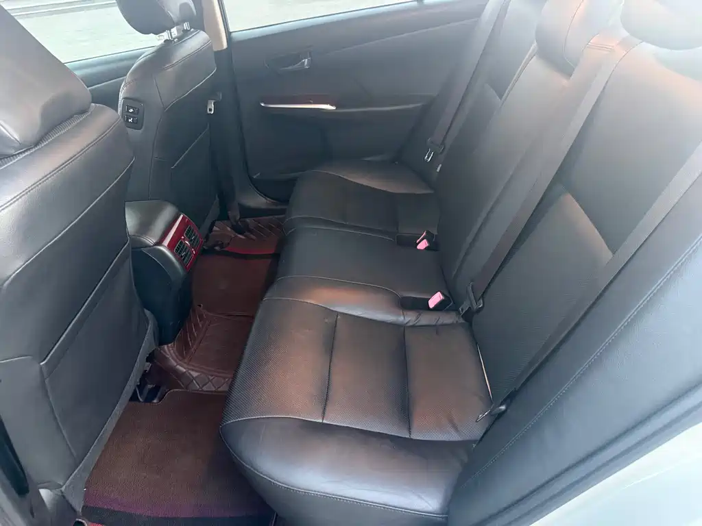 Toyota Camry — миниатюра 13