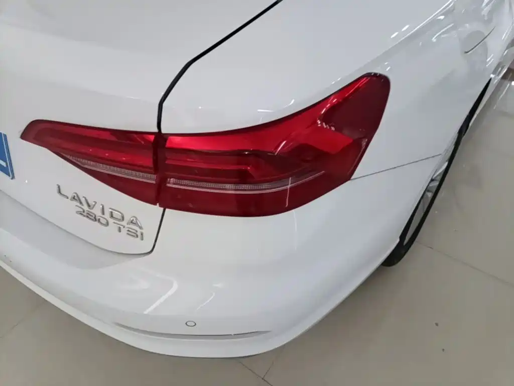 Volkswagen Lavida — миниатюра 8