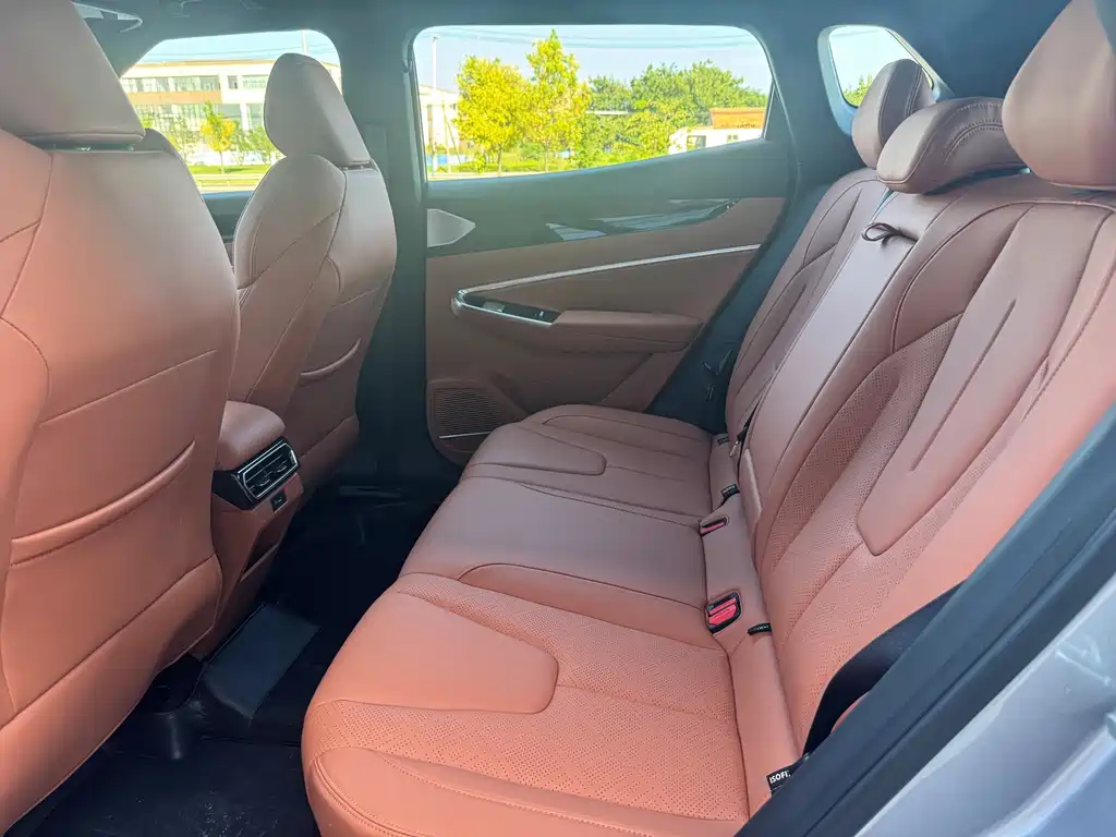 Geely Boyue — миниатюра 8