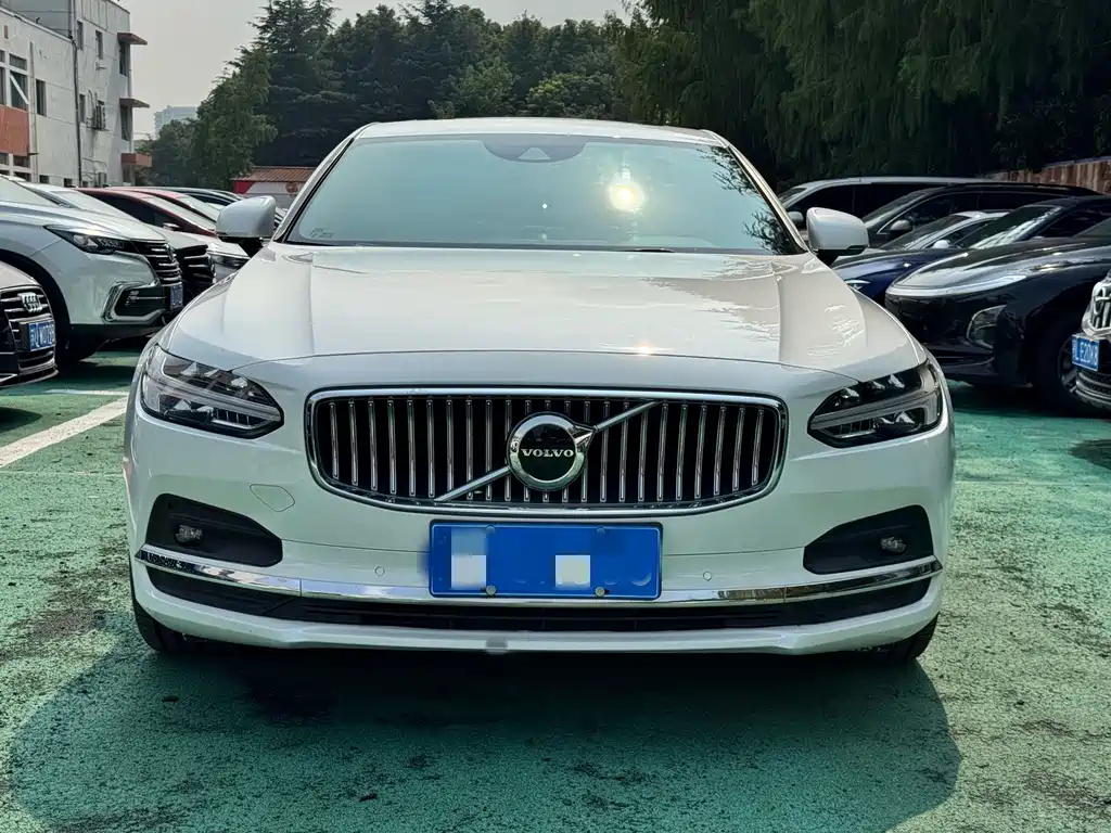 Volvo S90 — миниатюра 2