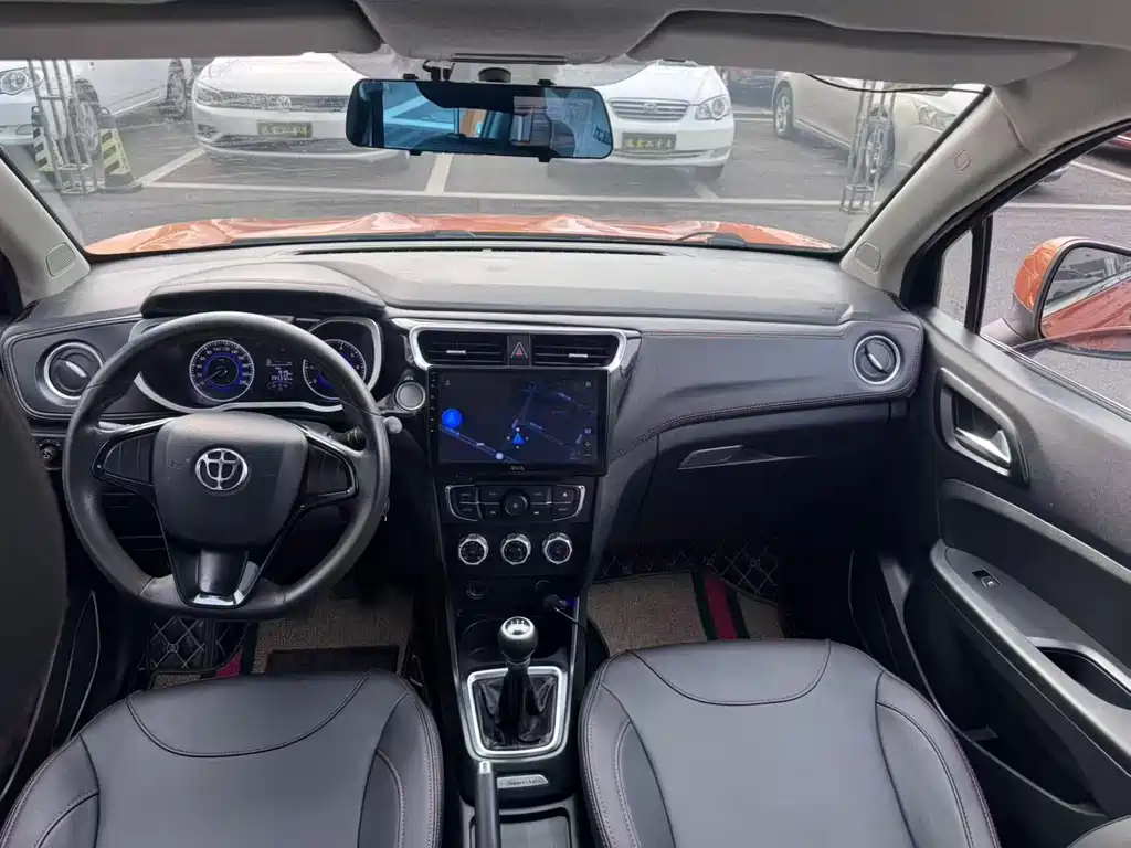 Brilliance V3 1.5L Manual Comfort Type, фото 6