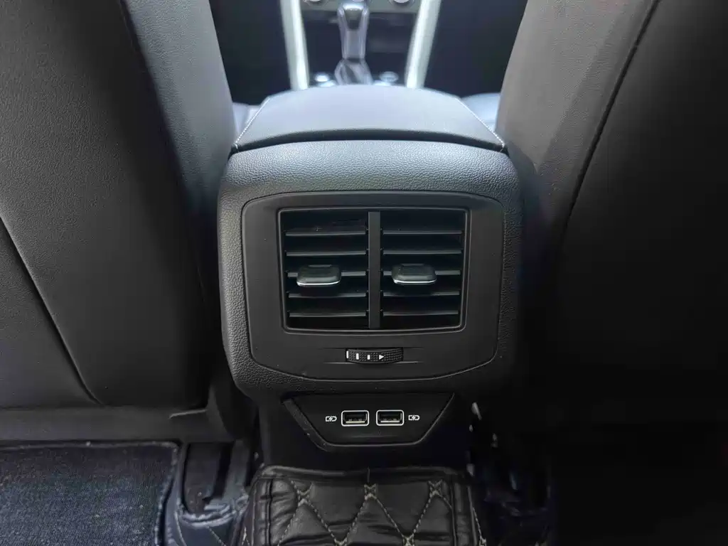 VOLKSWAGEN T ROC EXPLORING SONGS