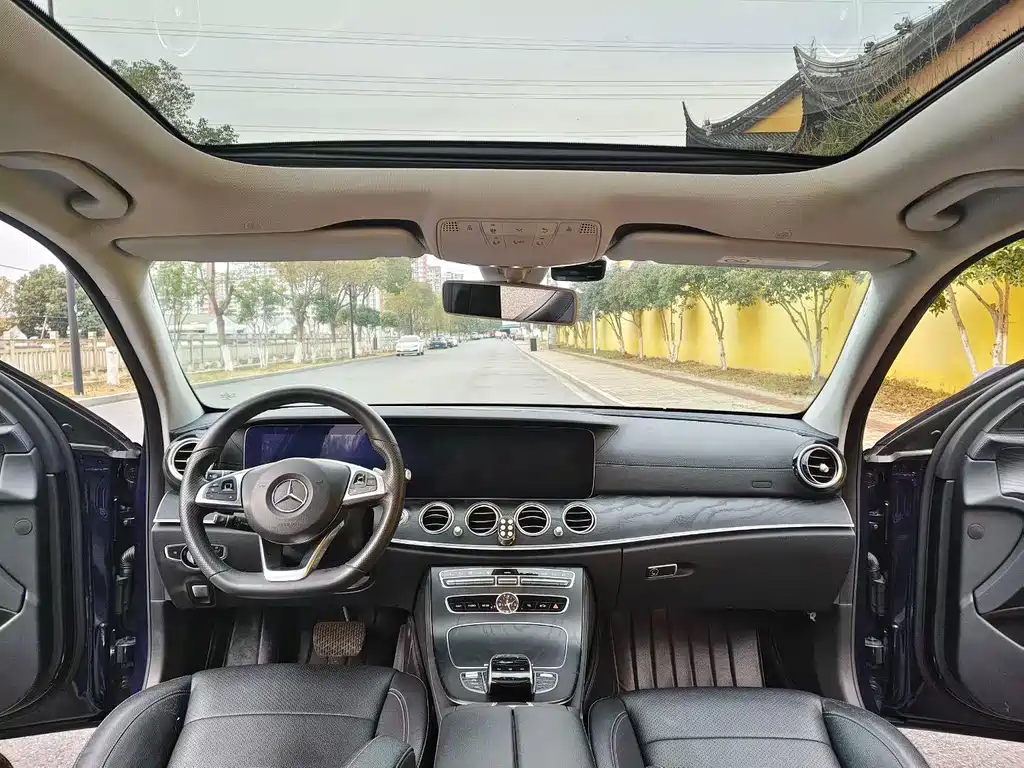 Mercedes-Benz E-Class — миниатюра 5