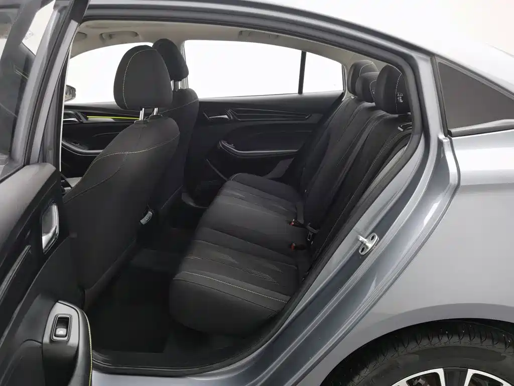Roewe i5 — миниатюра 15