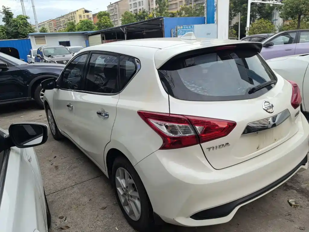 Nissan Tiida — миниатюра 5