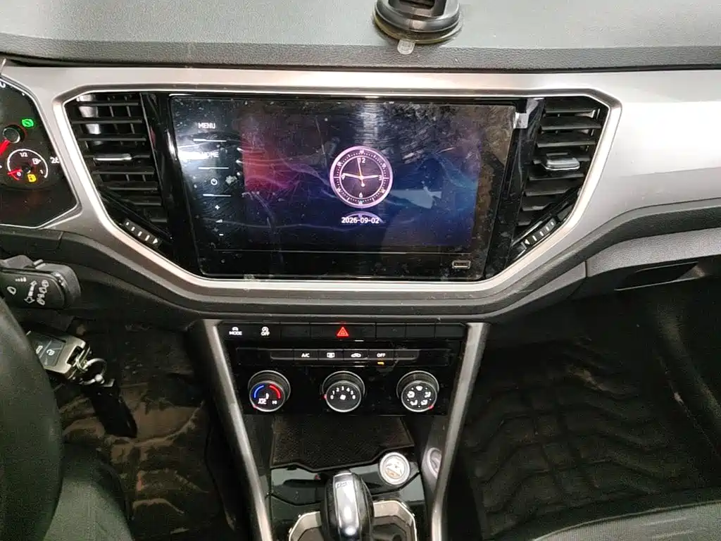 Volkswagen T-Roc — миниатюра 13
