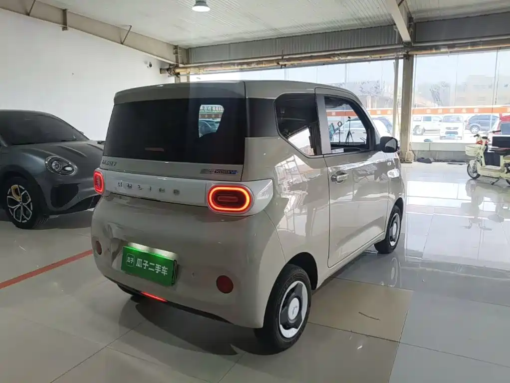 Wuling MINIEV — миниатюра 7