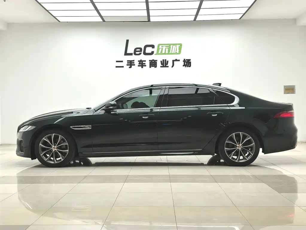 Jaguar XFL — миниатюра 6
