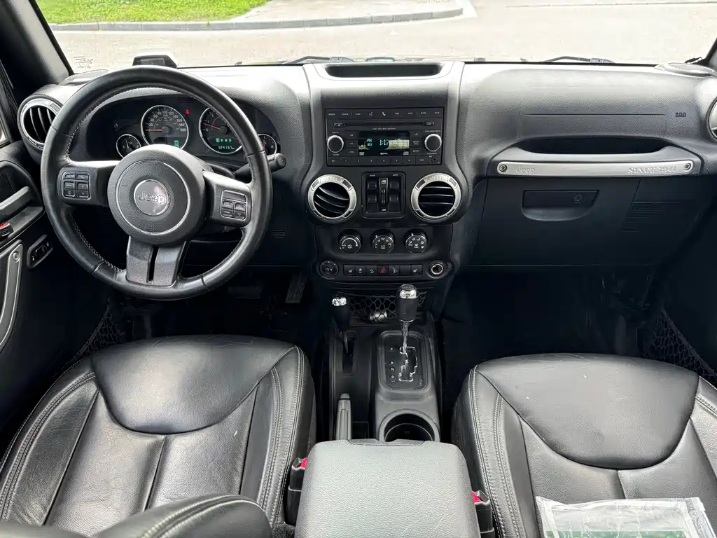 Jeep Wrangler — миниатюра 11