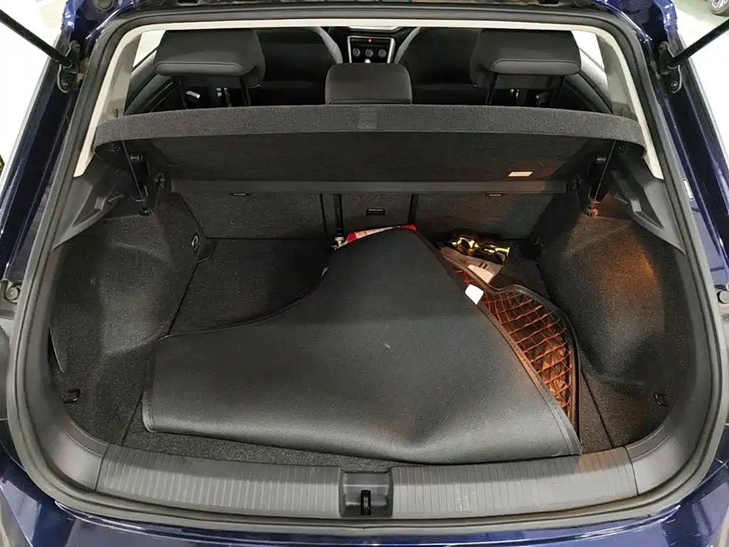 Volkswagen T-Roc — миниатюра 19