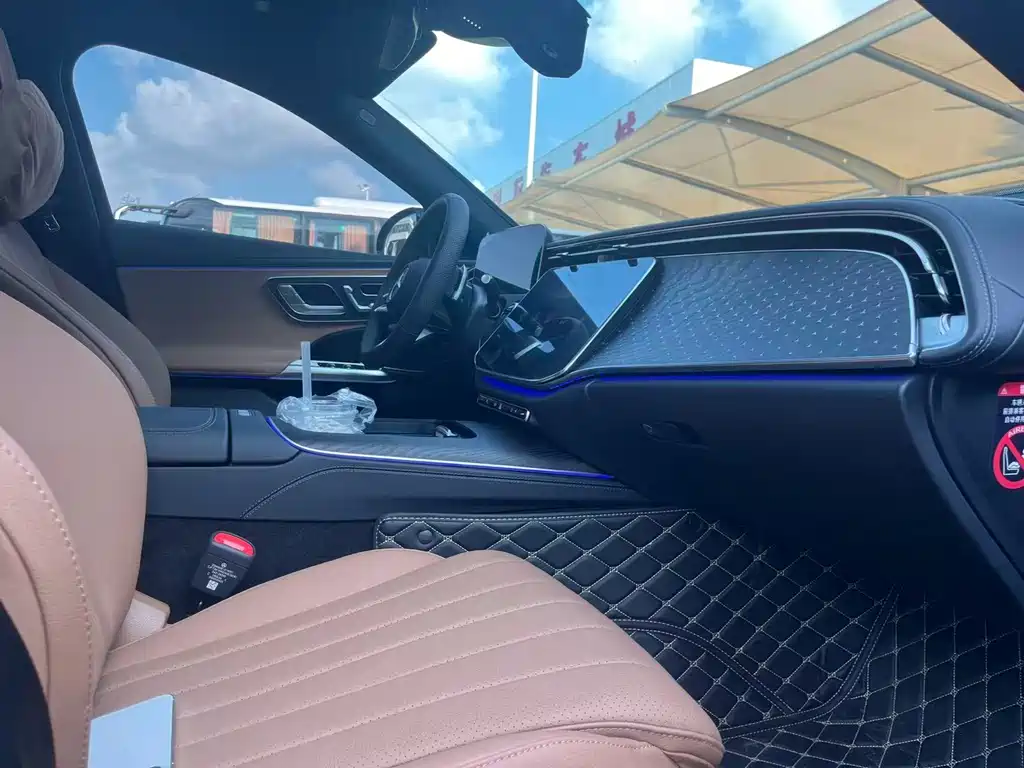 Mercedes-Benz E-Class — миниатюра 4