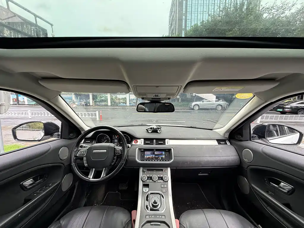 Land Rover Evoque — миниатюра 10