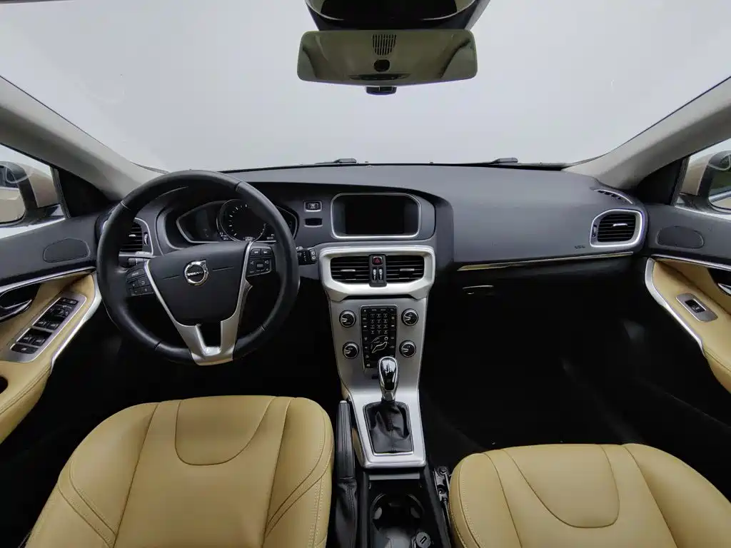 Volvo V40 — миниатюра 5