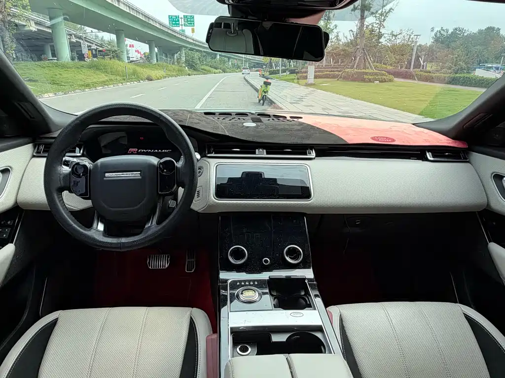 Land Rover Velar — миниатюра 13