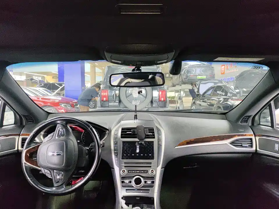 Lincoln MKZ 2017 2.0T Premium