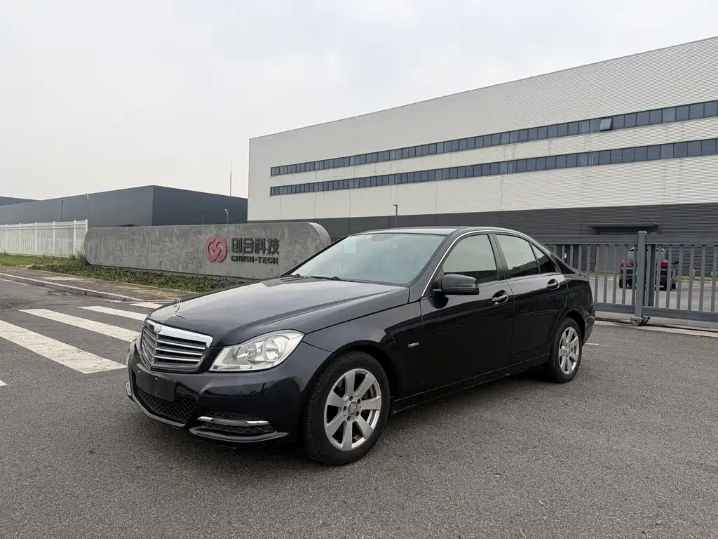 Mercedes-Benz C-Class 2011