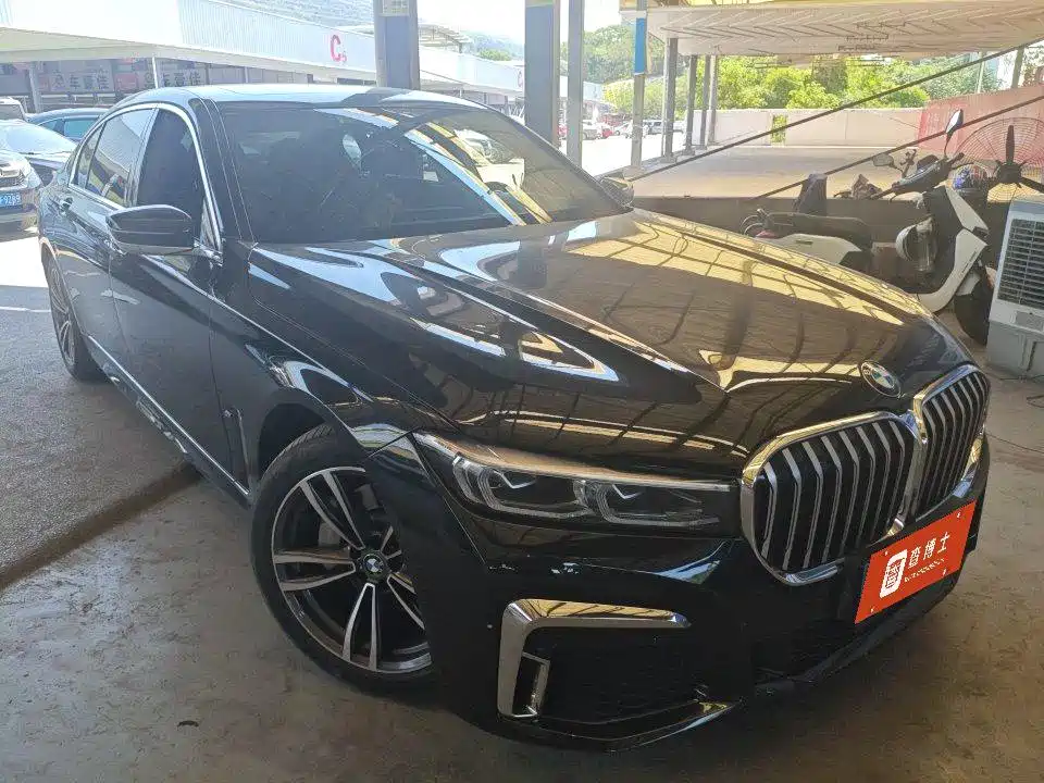 BMW 7 Series — миниатюра 2