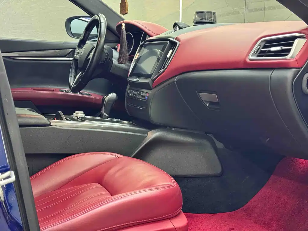 Maserati Ghibli — миниатюра 9