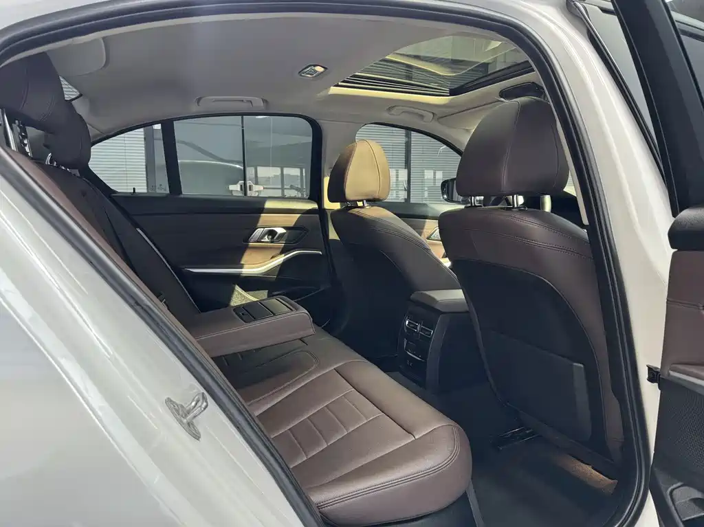 BMW 3 Series — миниатюра 16