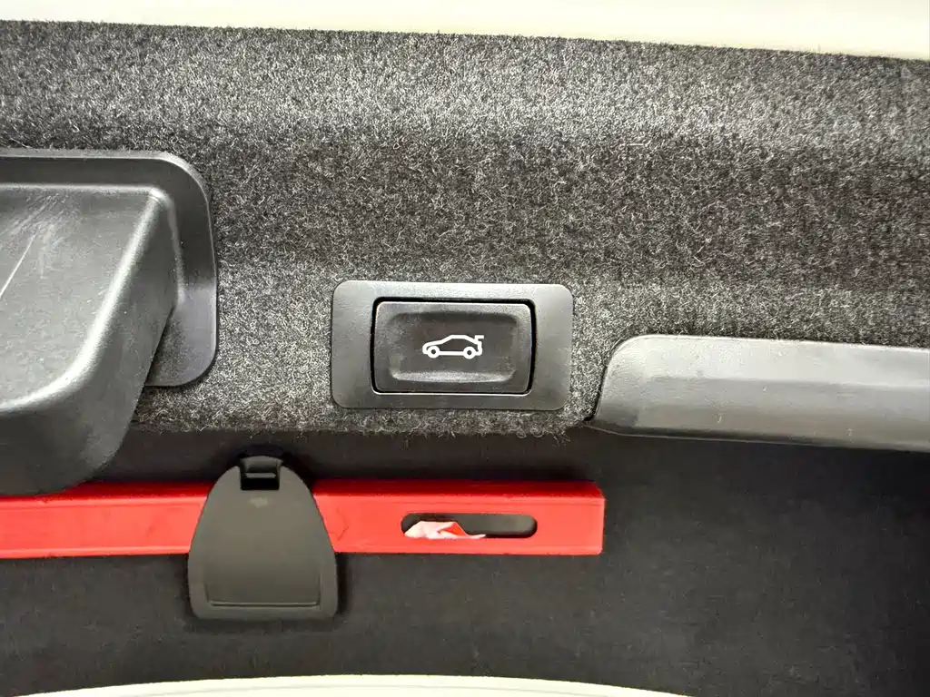 Audi A4L — миниатюра 23