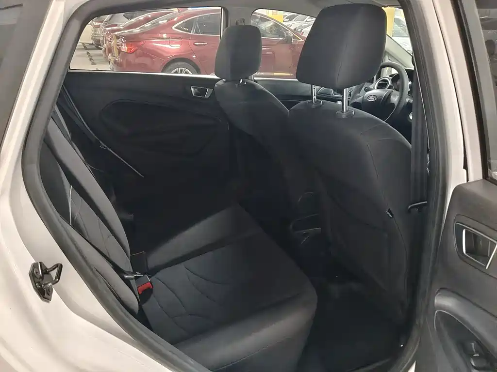 Ford Fiesta — миниатюра 11