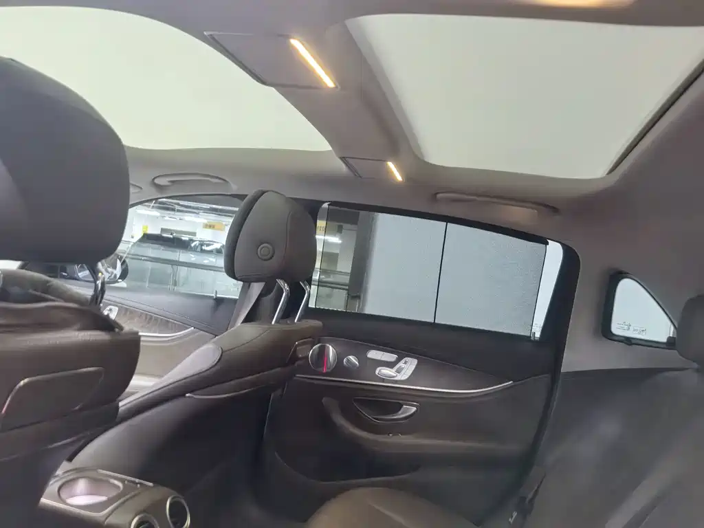 Mercedes-Benz E-Class — миниатюра 7