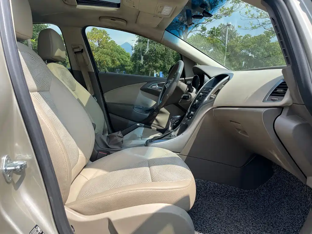 Buick Excelle — миниатюра 13