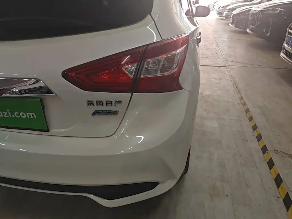 Nissan Tiida — миниатюра 8