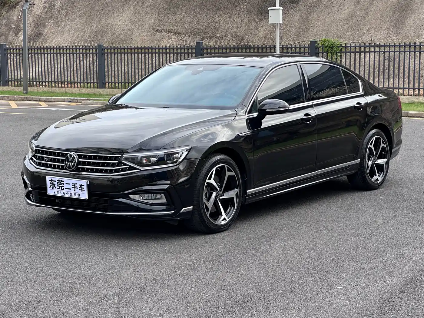迈腾 2024款 200万辆众享款 330TSI DSG豪华型 2024