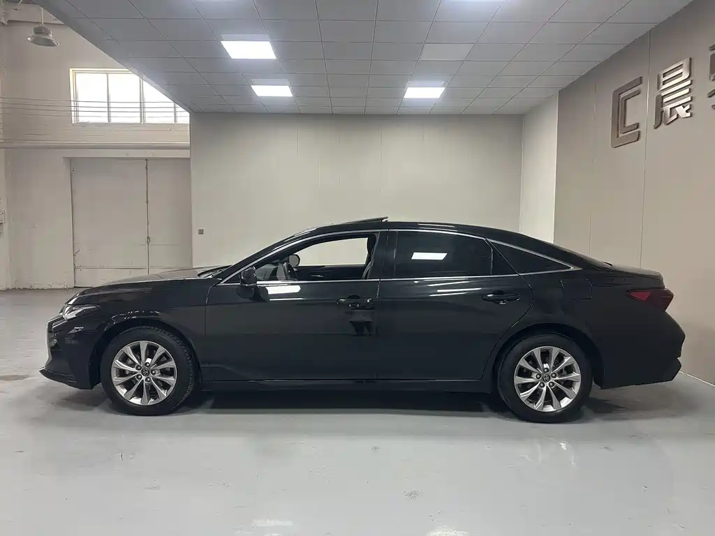 Toyota Avalon — миниатюра 8