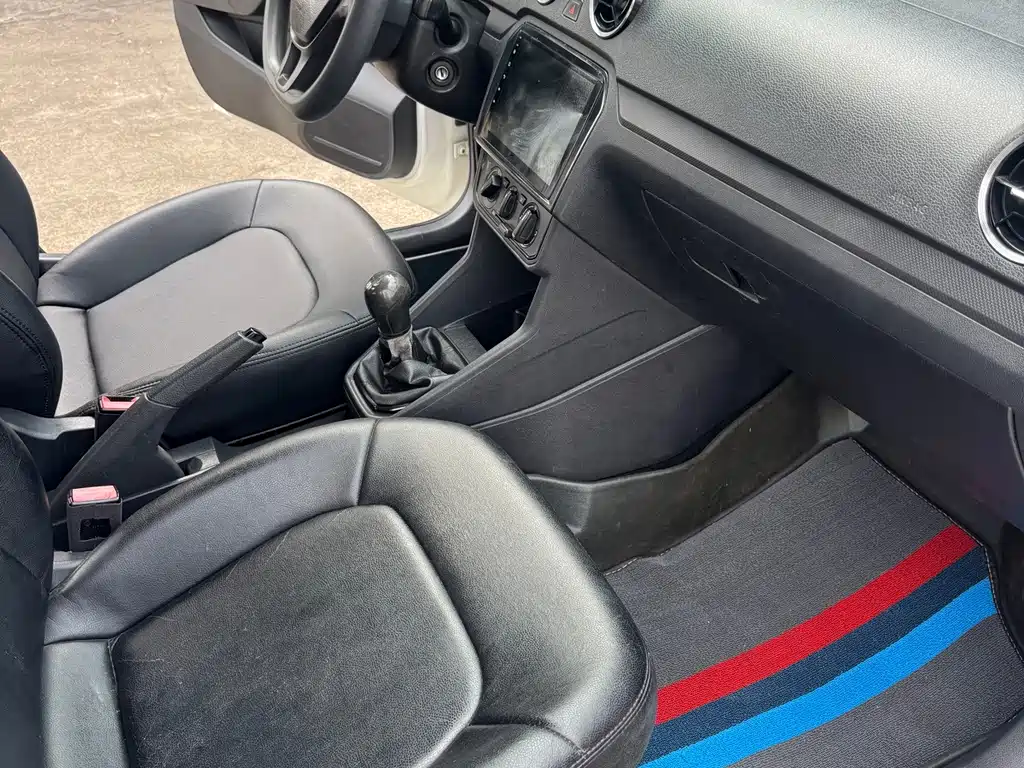 Volkswagen Jetta — миниатюра 9