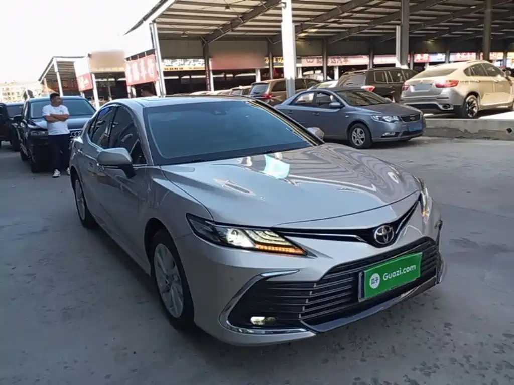 Toyota Camry — миниатюра 4