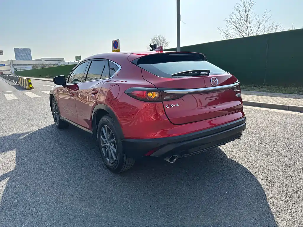 MAZDA CX 4