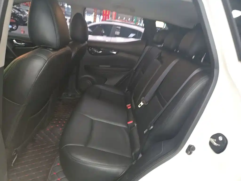 Nissan Qashqai — миниатюра 17