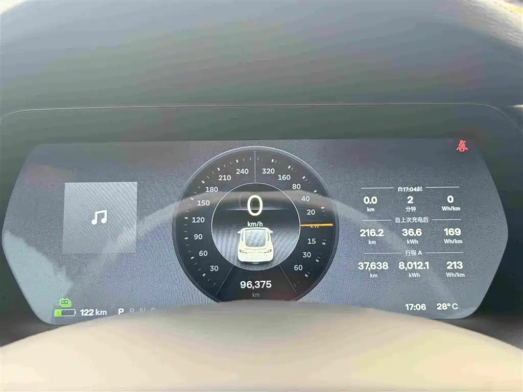 Tesla Model S — миниатюра 12