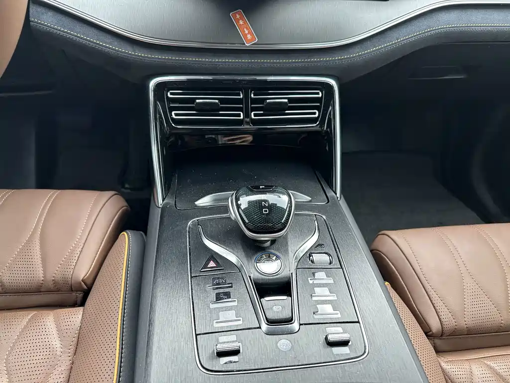 BYD Tang New Energy — миниатюра 13