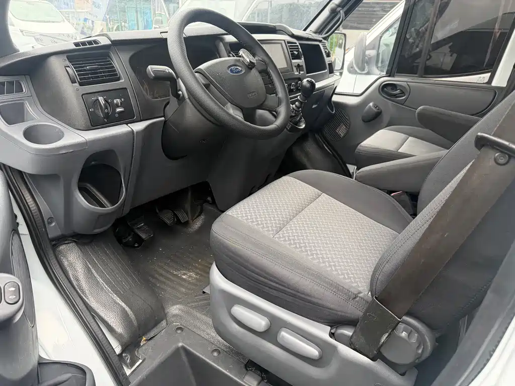 Ford Transit Custom — миниатюра 5