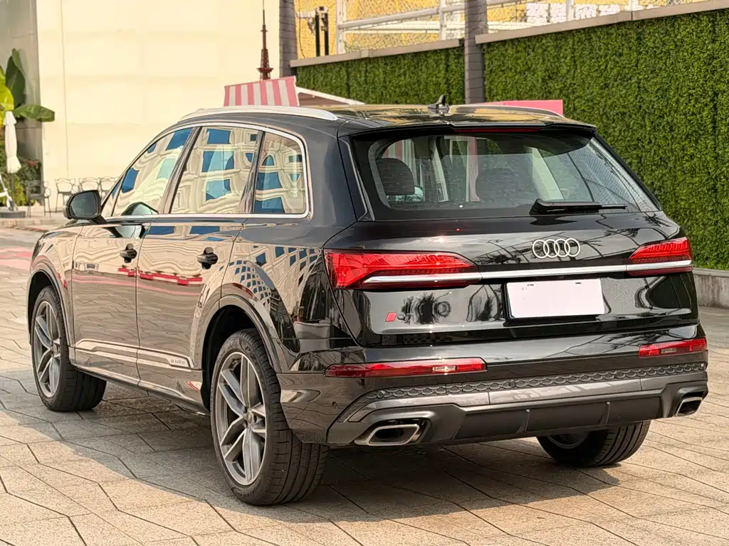 Audi Q7 — миниатюра 4