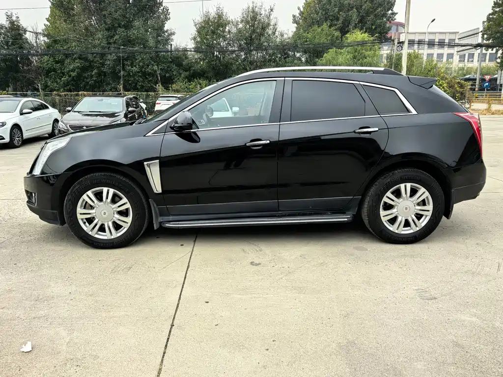 Cadillac SRX — миниатюра 4