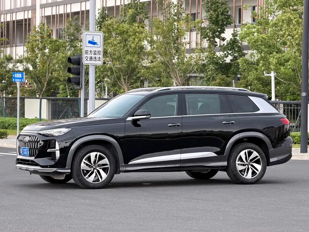 Audi Q6