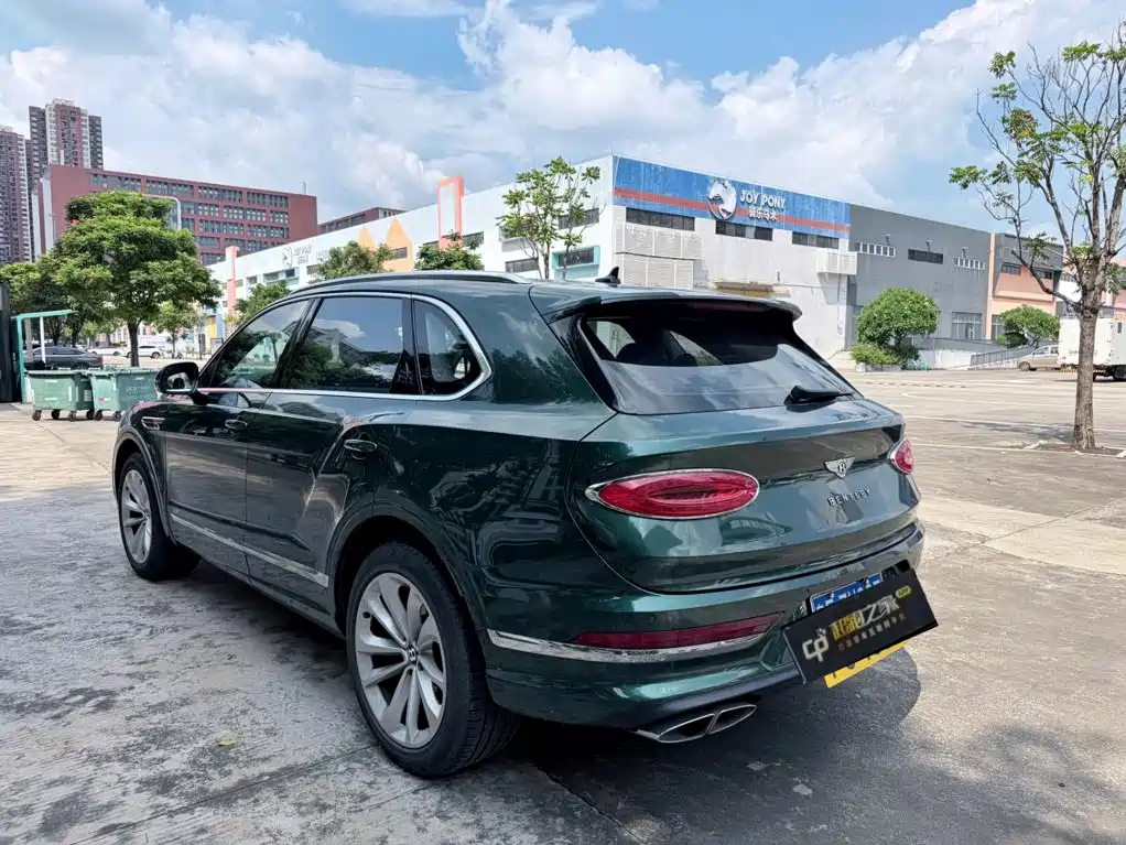 Bentley Bentayga — миниатюра 6