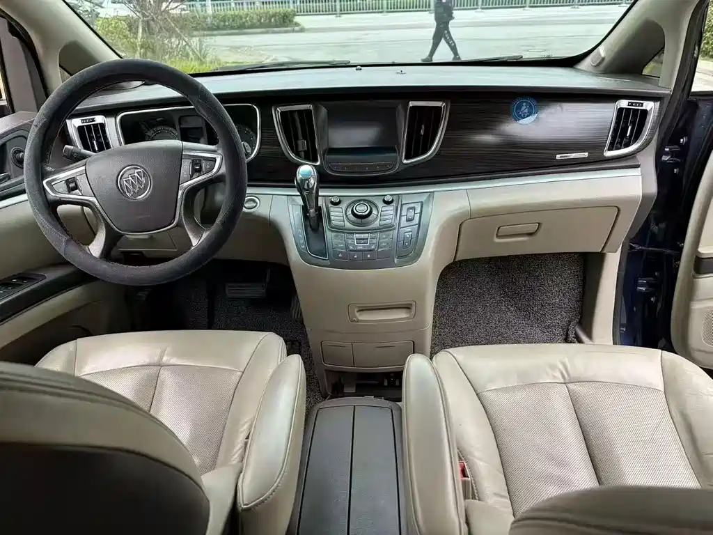 Buick GL8 — миниатюра 7