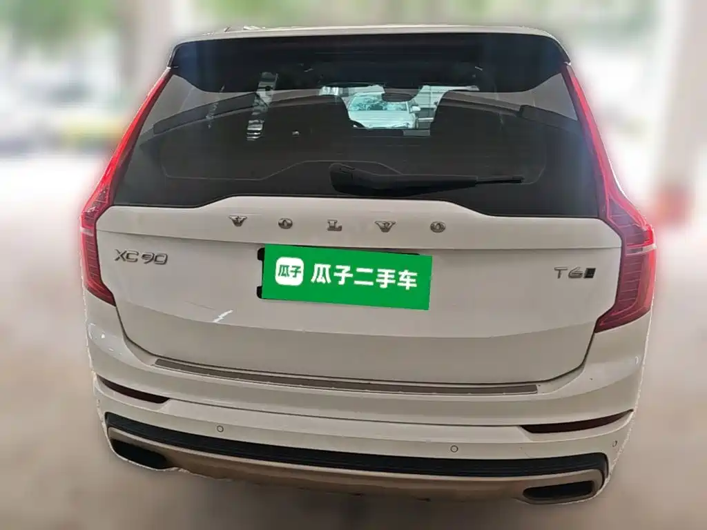 Volvo XC90 2015 T6 7 мест