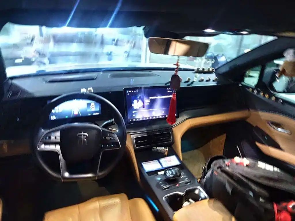 BYD L DM-i — миниатюра 8