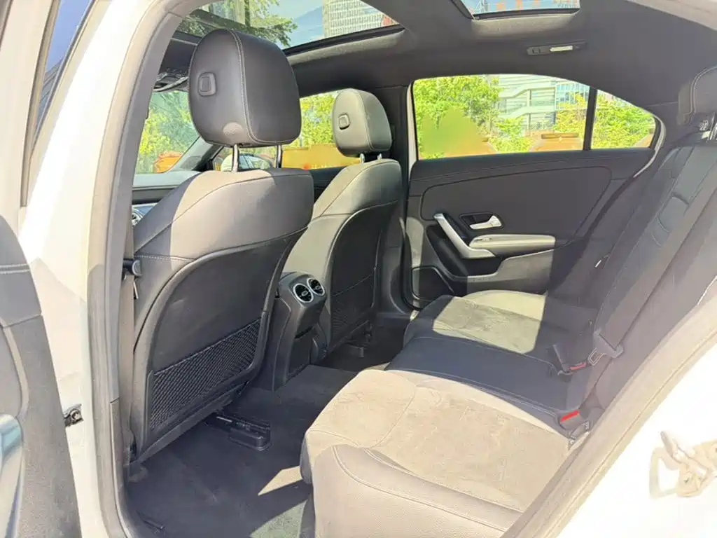 Mercedes-Benz A-Class — миниатюра 10