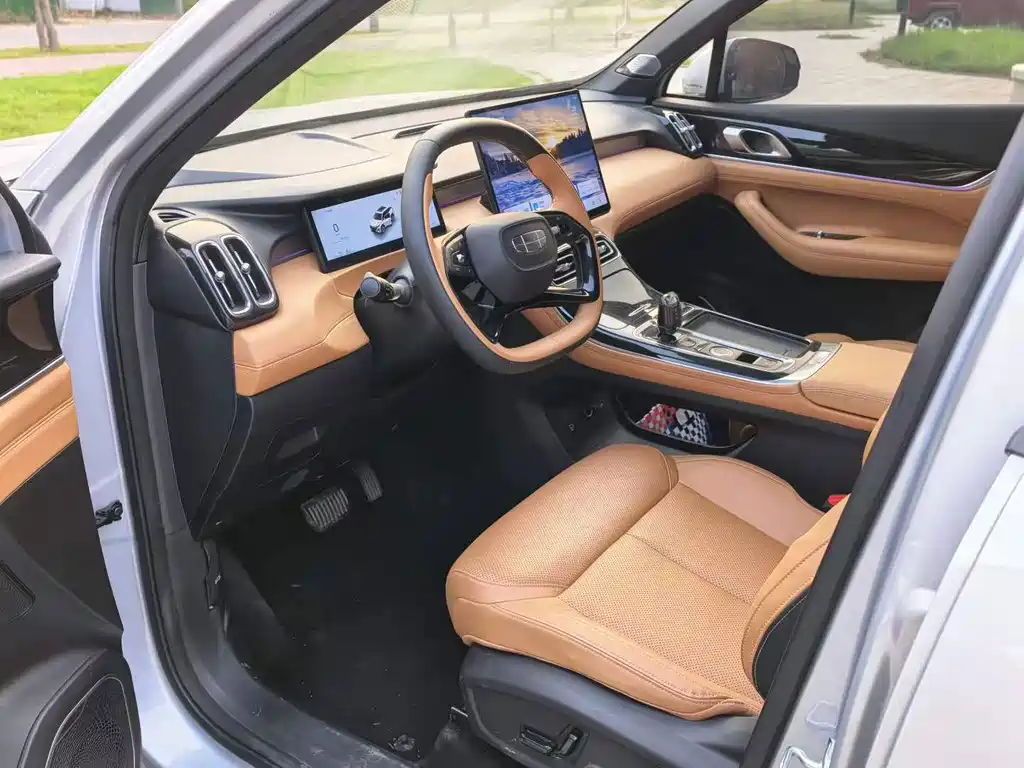 Geely Boyue L — миниатюра 4