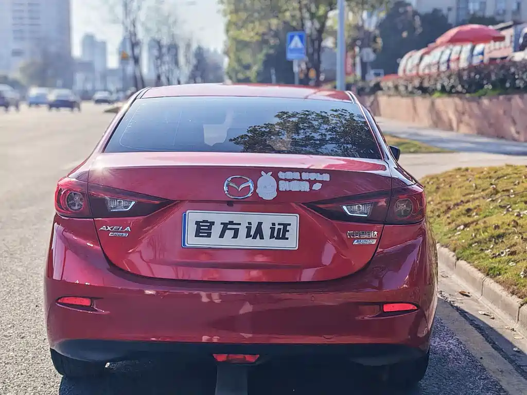 Mazda 3 Axela - фото 8