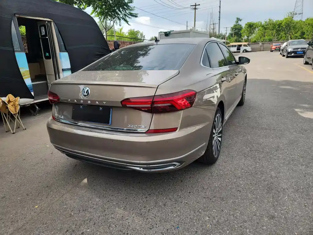 Volkswagen Passat — миниатюра 4