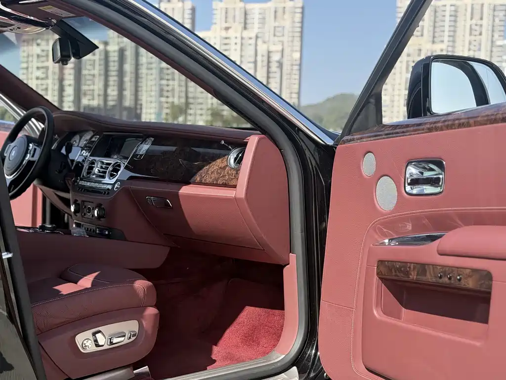 Rolls-Royce Ghost — миниатюра 7