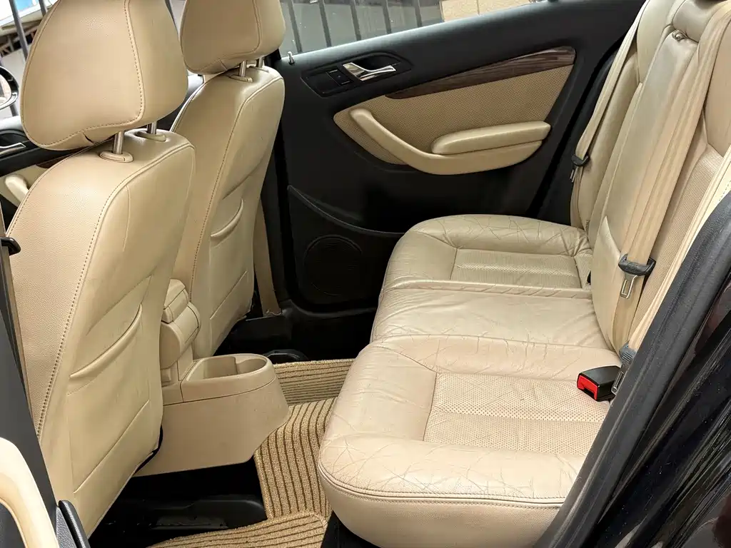 Volkswagen Lavida — миниатюра 9